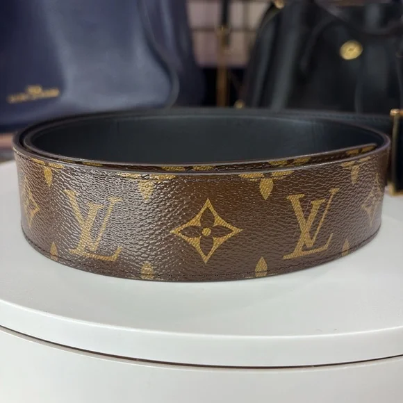 💥LOUIS VUITTON - LV Initiales 40mm Reversible Belt - 90/36 - Picture 14 of 17
